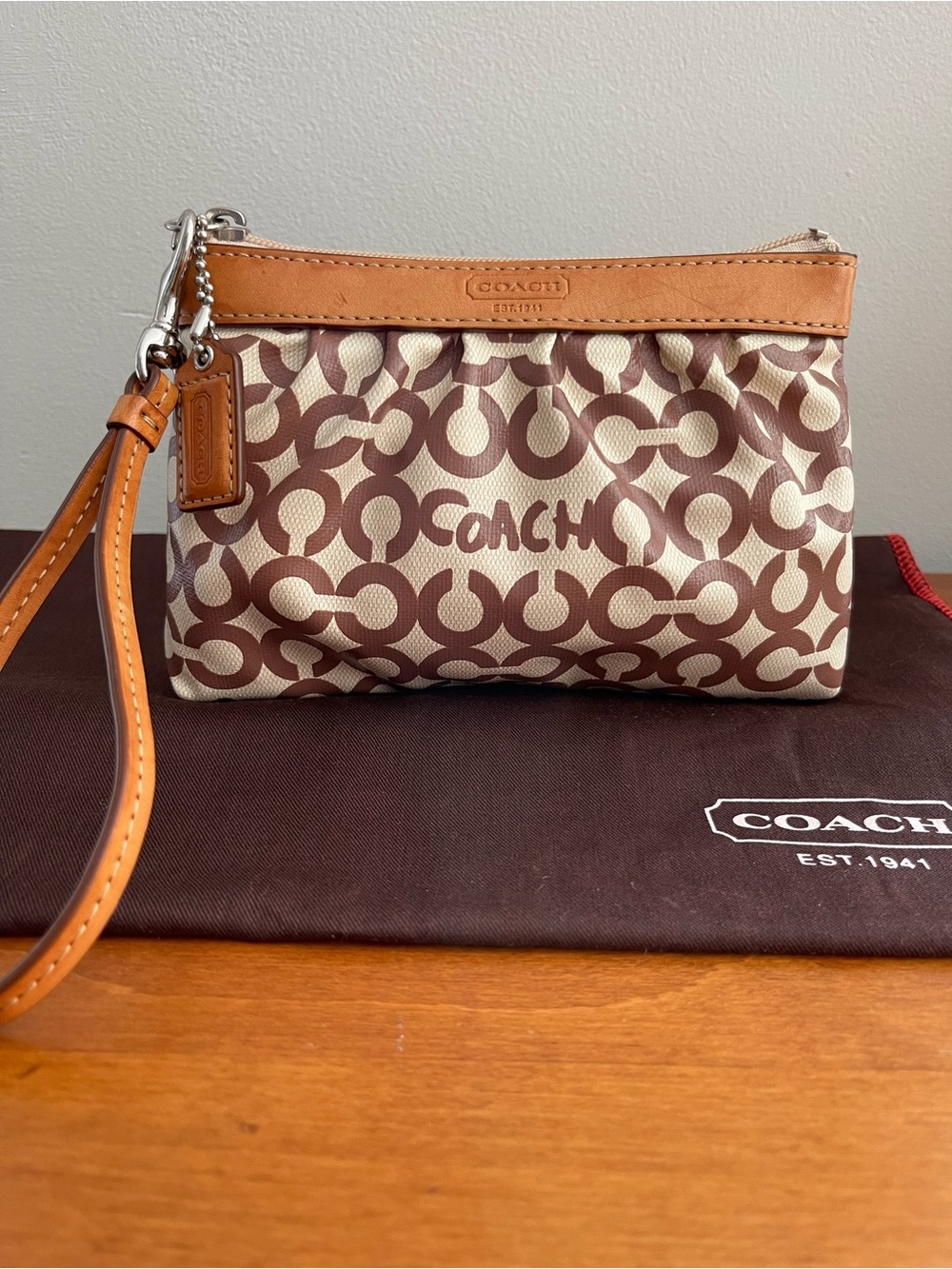 Vintage Coach Signature Leah Op Art Pleated Wristlet (no dust bag)